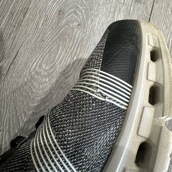 On Running CloudGo Men's Size 9.5 Running Athletic Shoes Black Gray Sneakers - Picture 7 of 11